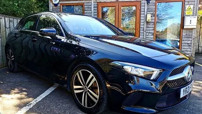 Begagnad Mercedes A200 150 HK (110 kW) 2021 Svart Halvkombi