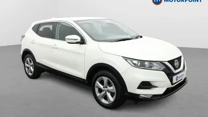 Used Nissan Qashqai Acenta Premium 140 HP (102 kW) 2019 White SUV