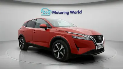 Used Nissan Qashqai N-Connecta 140 HP (102 kW) 2022 Red SUV