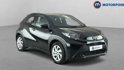 Used Toyota Aygo X PURE 72 HP (52 kW) 2025 Black SUV