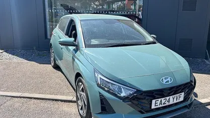 Used Hyundai i20 Advanced 101 HP (74 kW) 2024 Green Hatchback