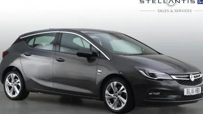 Used Vauxhall Astra SRi 136 HP (100 kW) 2019 Hatchback