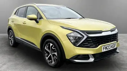 Used Kia Sportage GT-Line 150 HP (110 kW) 2023 Yellow SUV
