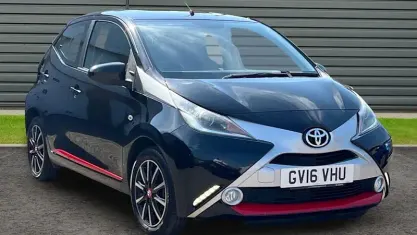 Used Toyota Aygo x-press 69 HP (50 kW) 2016 Hatchback