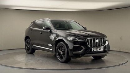 Käytetty Jaguar F-Pace R-Dynamic 204 HP (150 kW) 2022 Musta Katumaasturi