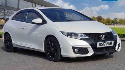 Używany Honda Civic Sport 120 KM (88 kW) 2017 Biały Hatchback