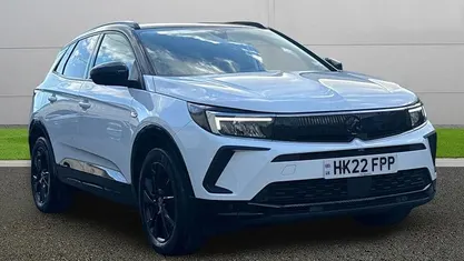 Used Vauxhall Grandland X GS Line 131 HP (96 kW) 2022 White SUV