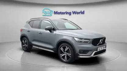 Used Volvo XC40 R-Design 211 HP (155 kW) 2020 Grey SUV