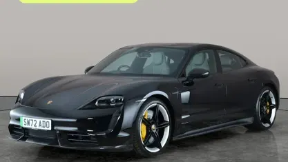 Begagnad Porsche Taycan Performance Package 559 kW (761 HK) 2022 Svart Sedan