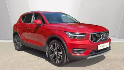 Used Volvo XC40 Inscription 197 HP (144 kW) 2020 Red SUV