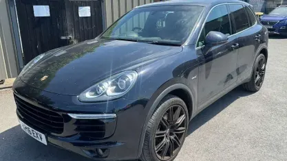 Used Porsche Cayenne 262 HP (192 kW) 2016 Blue SUV