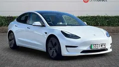 Multi coat pearl white Used 2023 Tesla Model 3 Sedan | £23,200 (Fair price)
