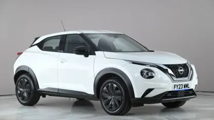 Używany Nissan Juke Acenta 114 KM (83 kW) 2023 Biały SUV