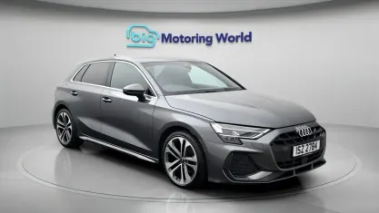 Używany Audi A3 Sportback S-Line 116 KM (85 kW) 2024 Szary Hatchback
