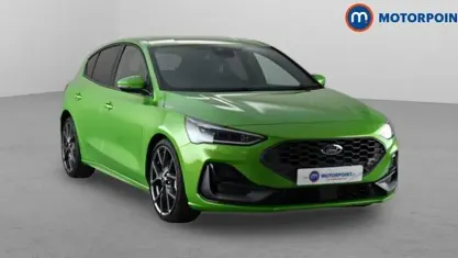 Used Ford Focus ST 280 HP (205 kW) 2024 Green Hatchback