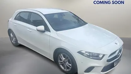 Used Mercedes A180 Executive 136 HP (100 kW) 2018 White Hatchback