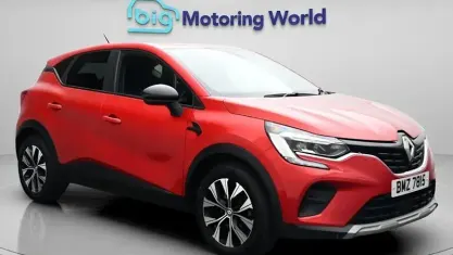 Used Renault Captur Evolution 145 HP (106 kW) 2023 Red SUV