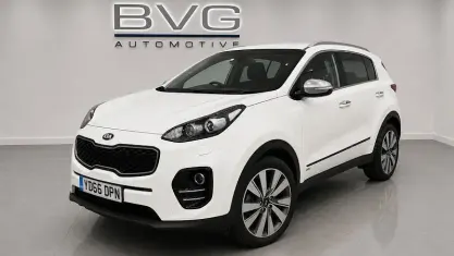 Begagnad Kia Sportage First Edition 185 HK (136 kW) 2016 Vit SUV