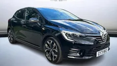 Black Used 2021 Renault Clio V SE Hatchback | £11,899 (Fair price)