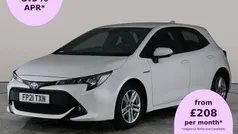 White Used 2021 Toyota Corolla Hatchback | £14,976 (Fair price)