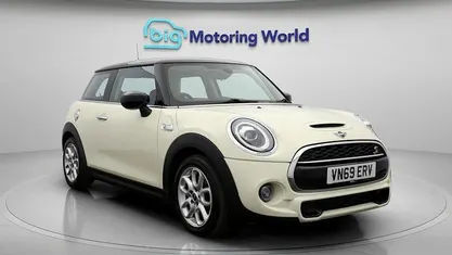 Used 2019 Mini Cooper S Classic Hatchback | £13,300 (Fair price)