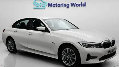Usado BMW 330e 292 HP (214 kW) 2022 Branco Sedan