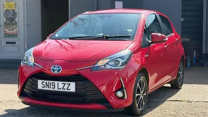 Used Toyota Yaris Hybrid 101 HP (74 kW) 2019 Hatchback