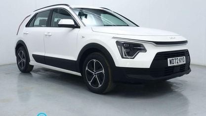 Second-hand Kia Niro 141 CP (103 kW) 2023 Alb SUV