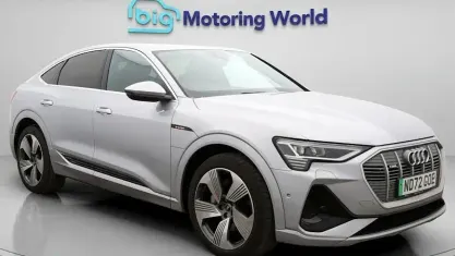 Usado Audi e-tron Sportback S-Line 300 kW (408 HP) 2022 Prateado SUV