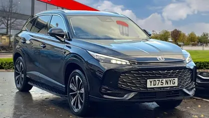 Black Used 2025 MG HS Trophy SUV | £26,990 (Fair price)