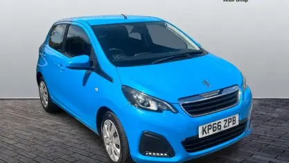 Used Peugeot 108 Active 72 HP (52 kW) 2022 Hatchback
