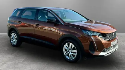 Used Peugeot 5008 Active Premium 131 HP (96 kW) 2022 Brown SUV