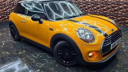 Używany Mini Cooper Hatch 136 KM (100 kW) 2017 Pomarańczowy Hatchback