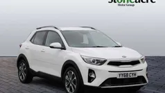 White Used 2018 Kia Stonic 3 SUV | £9,495 (Fair price)