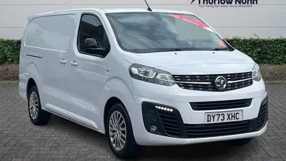 Used Vauxhall Vivaro S 101 HP (74 kW) 2023 White MPV