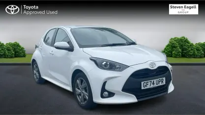 Used Toyota Yaris 116 HP (85 kW) 2024 White Hatchback
