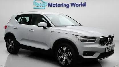 Usado Volvo XC40 Inscription 163 HP (119 kW) 2021 Prateado SUV