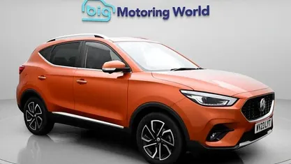 Begagnad MG ZS Exclusive 111 HK (81 kW) 2023 Orange SUV
