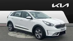 White Used 2017 Kia Niro SUV | £11,686 (Fair price)