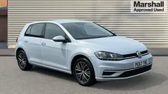 Used 2017 VW Golf VII SE Hatchback | £10,290 (Fair price)