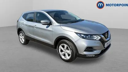Begagnad Nissan Qashqai Acenta Premium 140 HK (102 kW) 2020 Silver SUV
