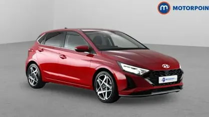 Used Hyundai i20 Premium 101 HP (74 kW) 2025 Red Hatchback