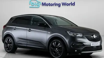 Begagnad Vauxhall Grandland X SRi 131 HK (96 kW) 2021 Grå SUV
