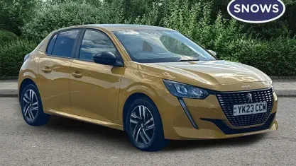 Used Peugeot 208 Active+ 102 HP (75 kW) 2023 Yellow Hatchback