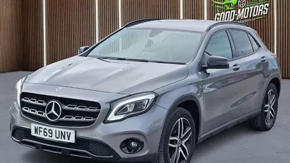 Usado Mercedes GLA180 Urban 122 HP (89 kW) 2020 SUV