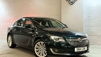 Used Vauxhall Insignia Design Edition 140 HP (102 kW) 2016 Hatchback