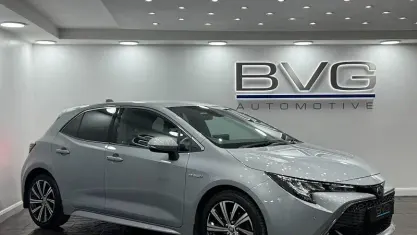 Used Toyota Corolla Design 122 HP (89 kW) 2021 Grey Hatchback