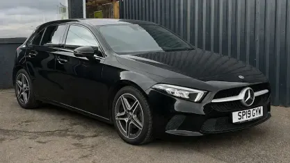 Używany Mercedes A180 116 KM (85 kW) 2019 Czarny Hatchback