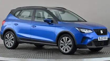 Used Seat Arona SE Technology 110 HP (80 kW) 2023 Blue SUV