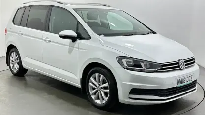 Begagnad VW Touran Family 116 HK (85 kW) 2018 Vit Minibuss